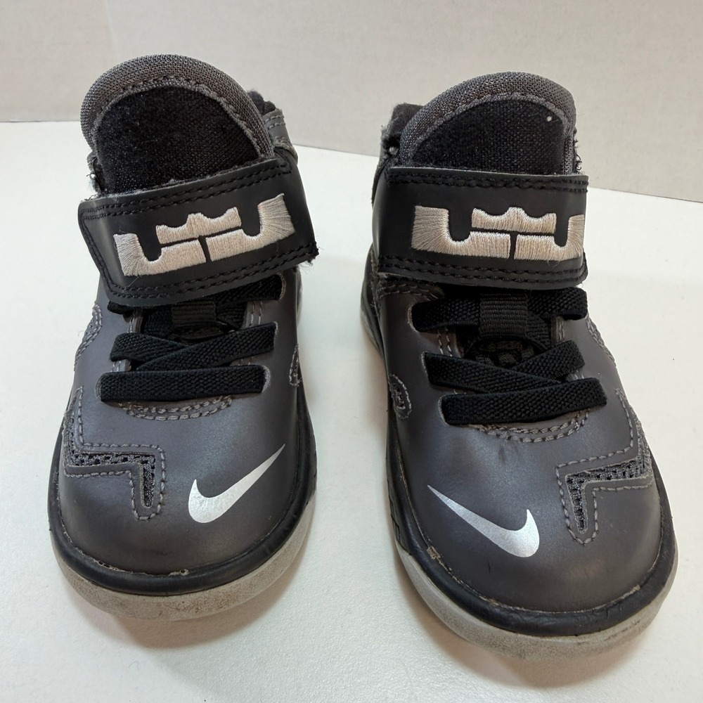 Nike LeBron Soldier 7 Toddler 5C Grey Black Athletic Basketball Shoes